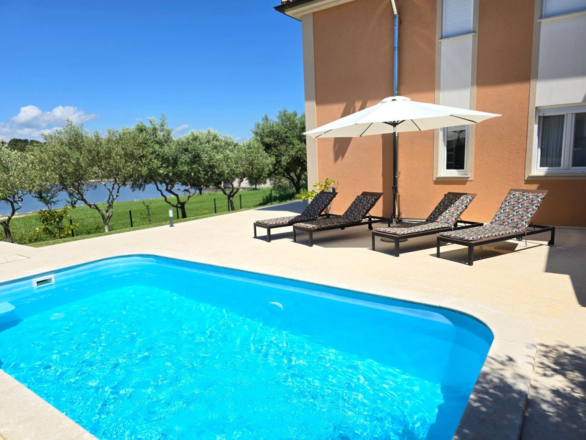 Olive Garden, Apartment With A Private Pool Банджоле Экстерьер фото